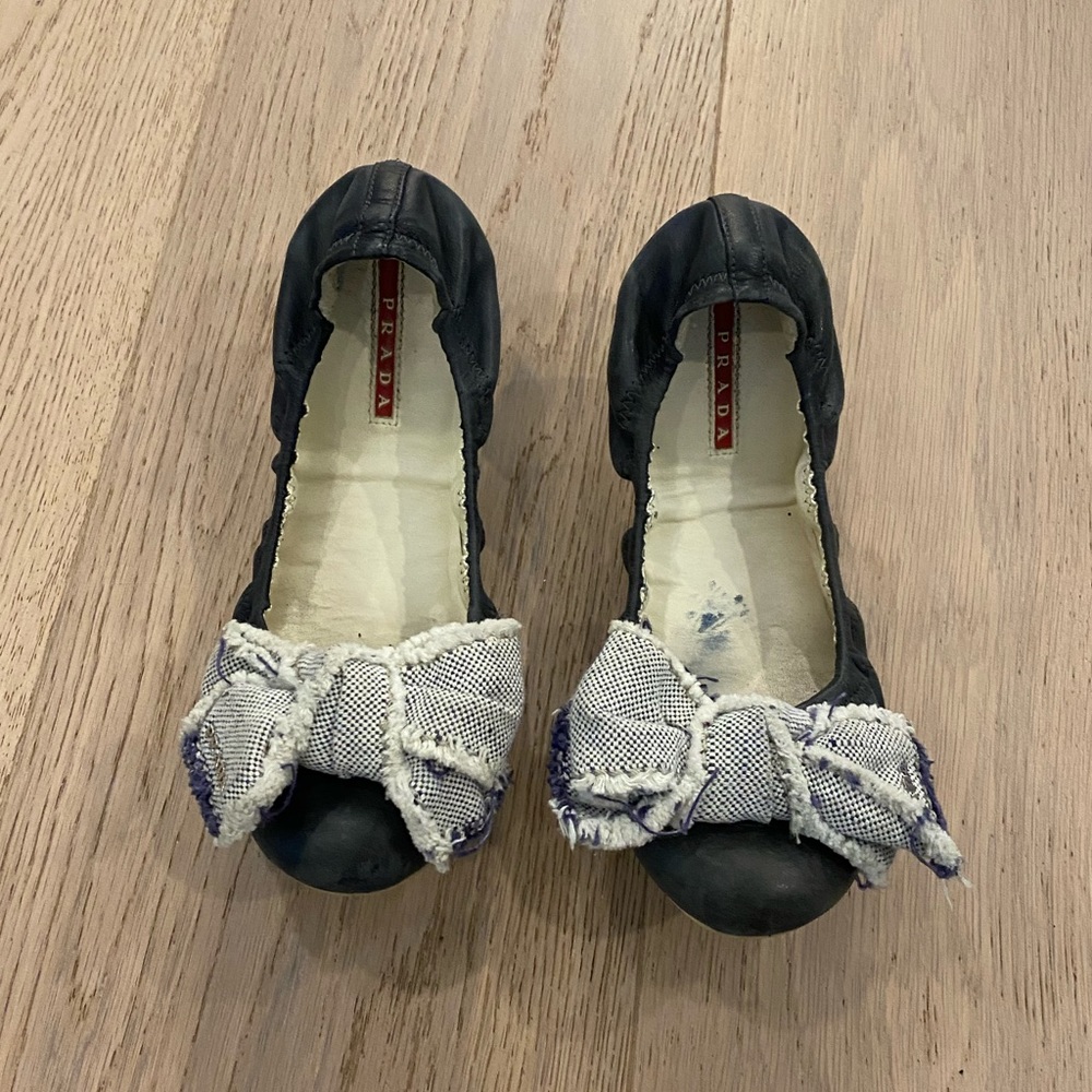 Prada bow flats 37